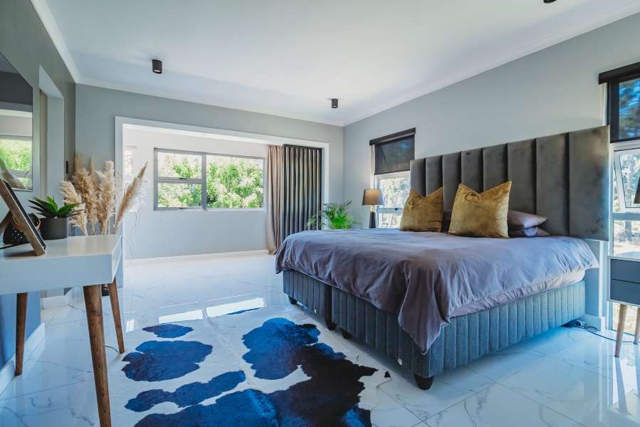 5 Bedroom Property for Sale in Heather Park Western Cape